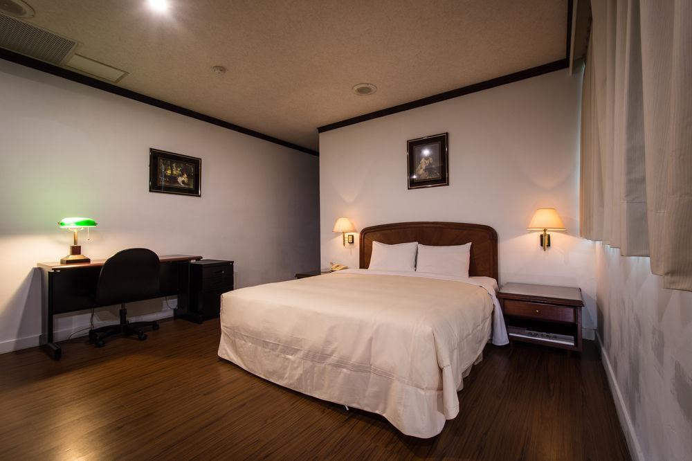 Abbo Hotel Tainan Eksteriør billede